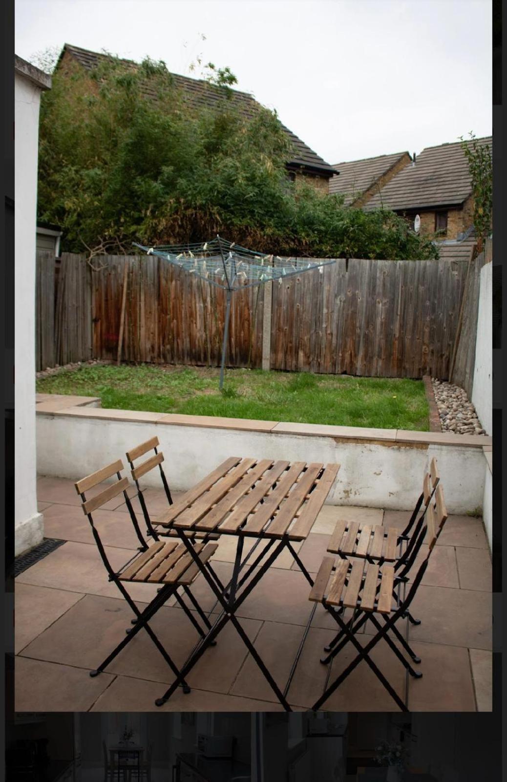 Brentford Guest Rooms Exterior photo
