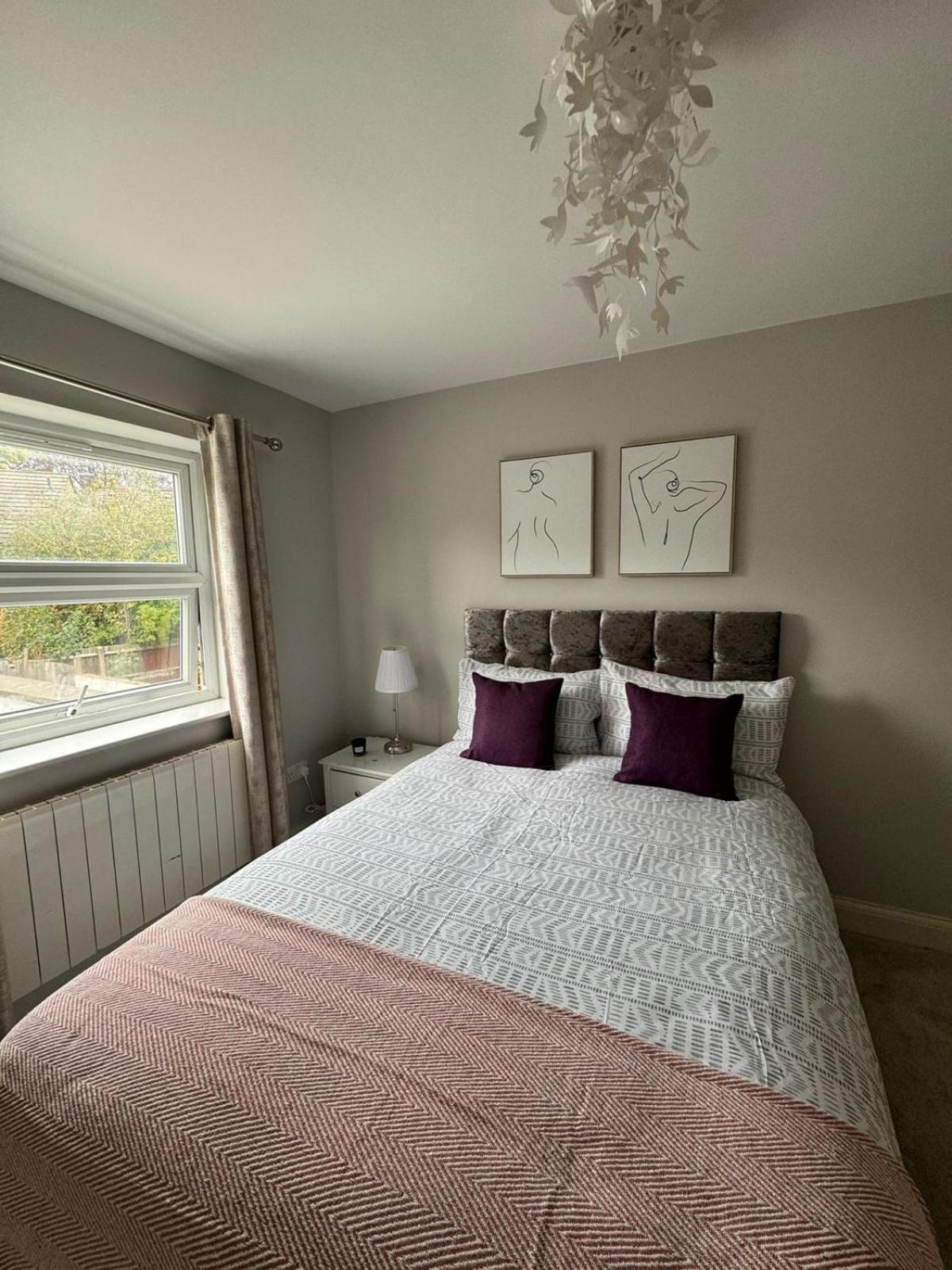 Brentford Guest Rooms Exterior photo